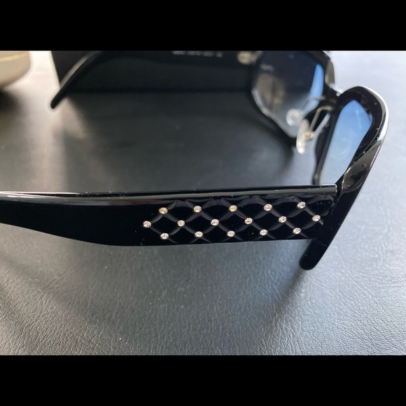 Chanel 5063-B Sunglasses - Picture 4 of 10